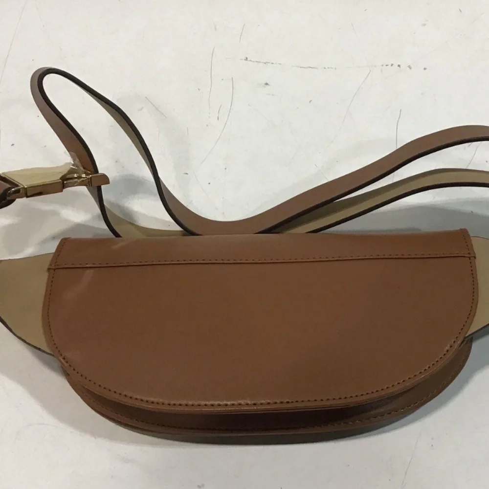 NEW!! Women’s Michael Kors Tan Leather Belt Bag with Gold Logo
